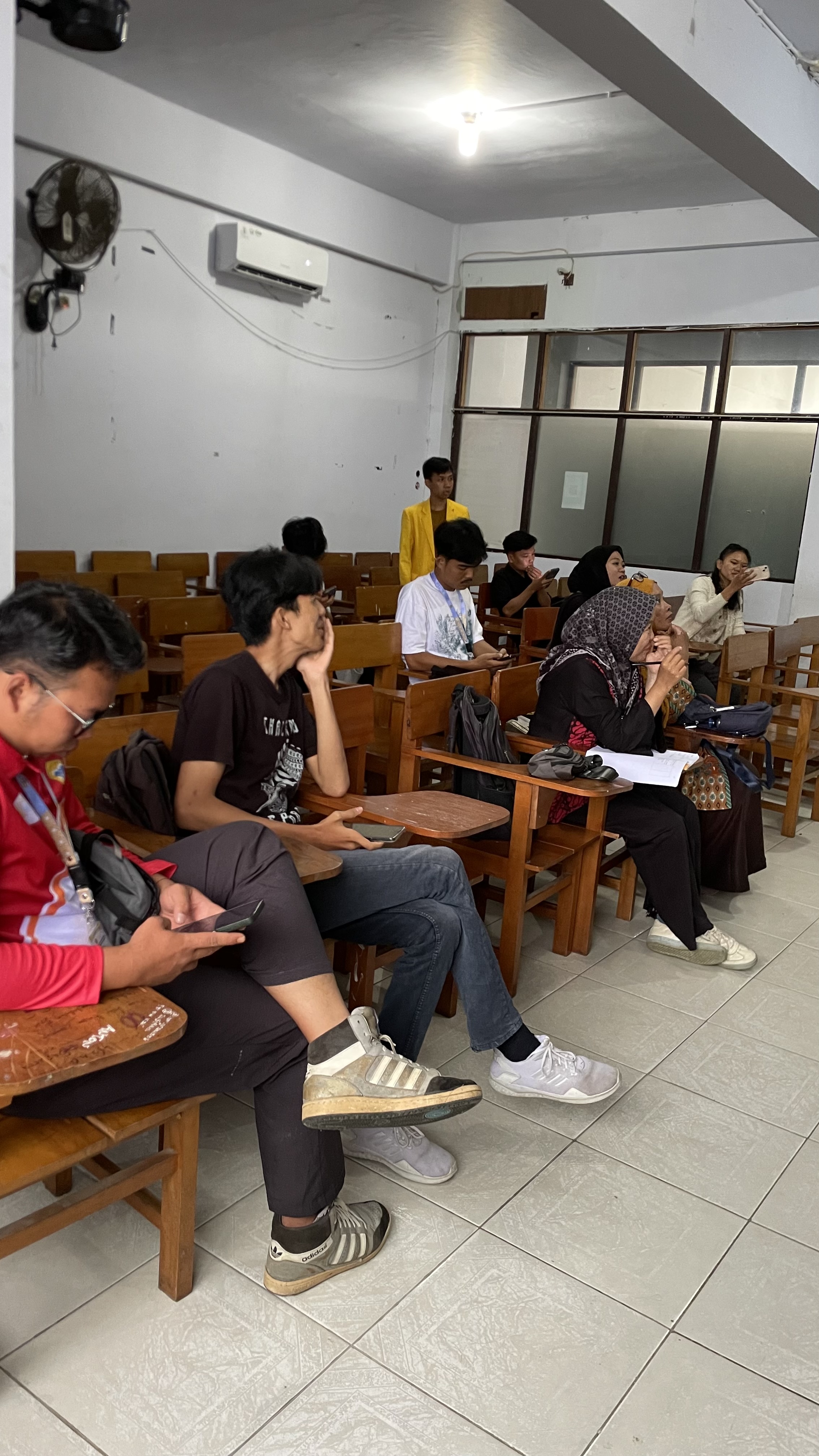 Kkn-t day 11 rapat bersama korlap penurunan 